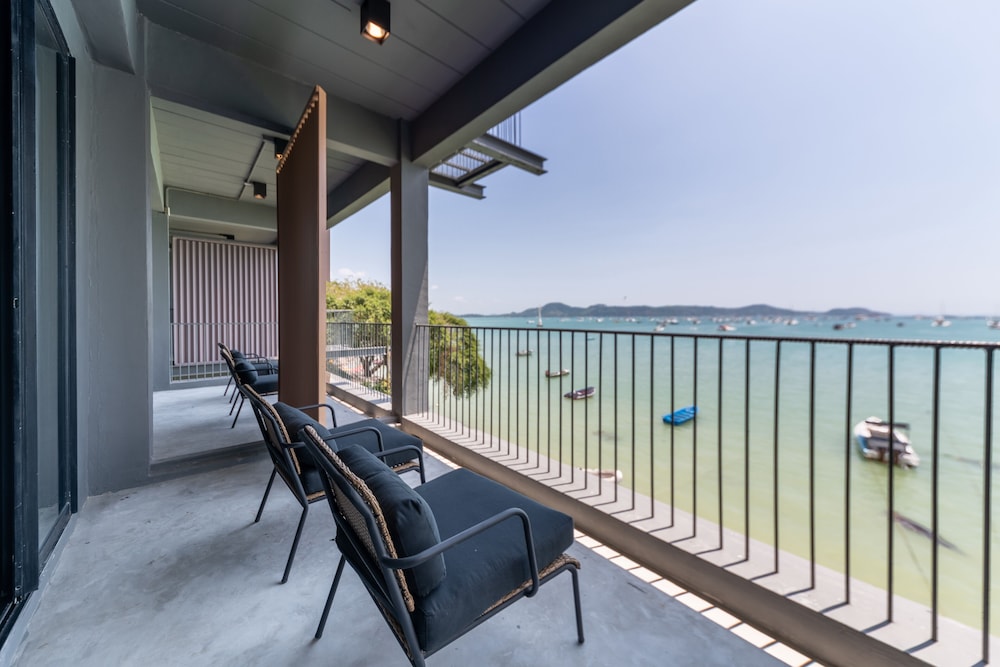 Classic Double with Balcony and Sea View - Photo 4