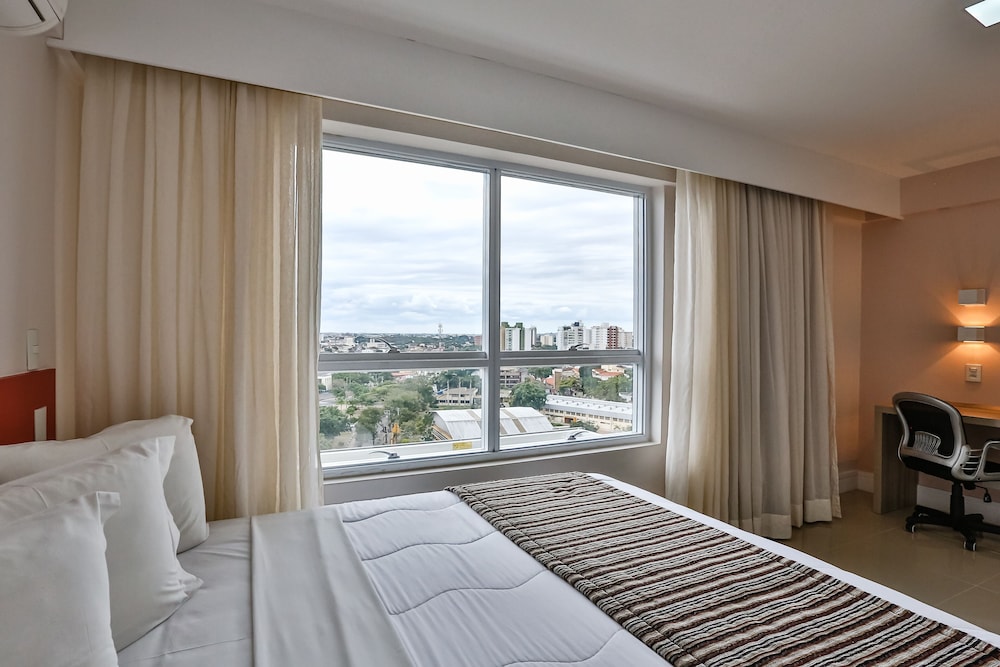 Deluxe Double Room, 1 King Bed photo 2