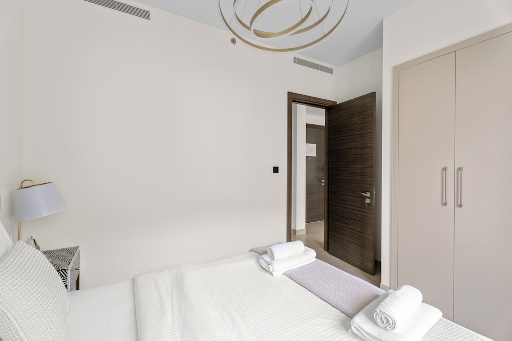 Superior Room, 1 Queen Bed with Sofa bed, Non Smoking, Kitchen photo 2