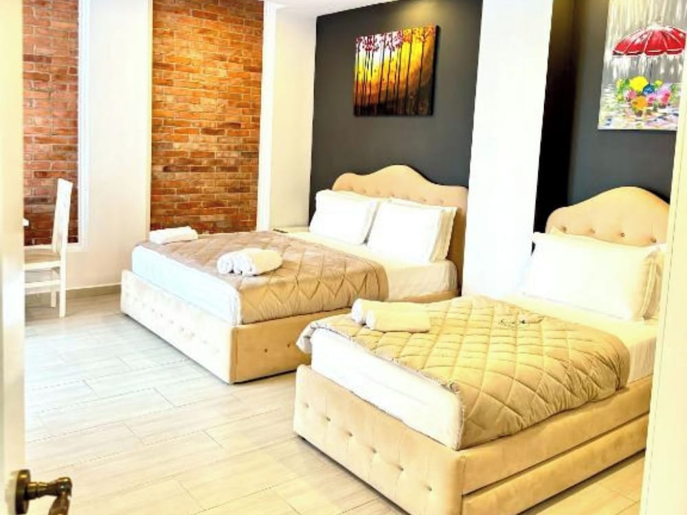 Superior Triple Room photo 2