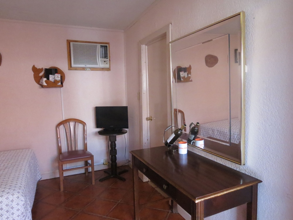 Standard Room - Photo 13