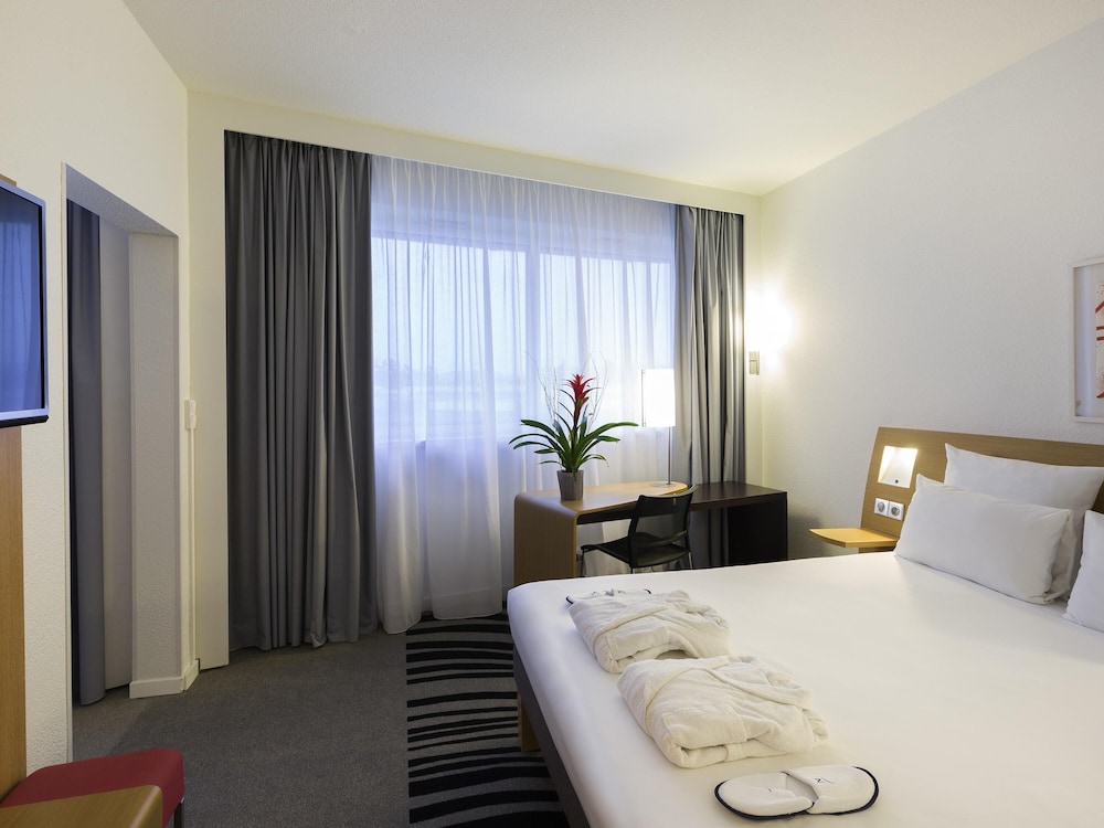 Executive Room, 1 Double Bed with Sofa bed - Photo 1
