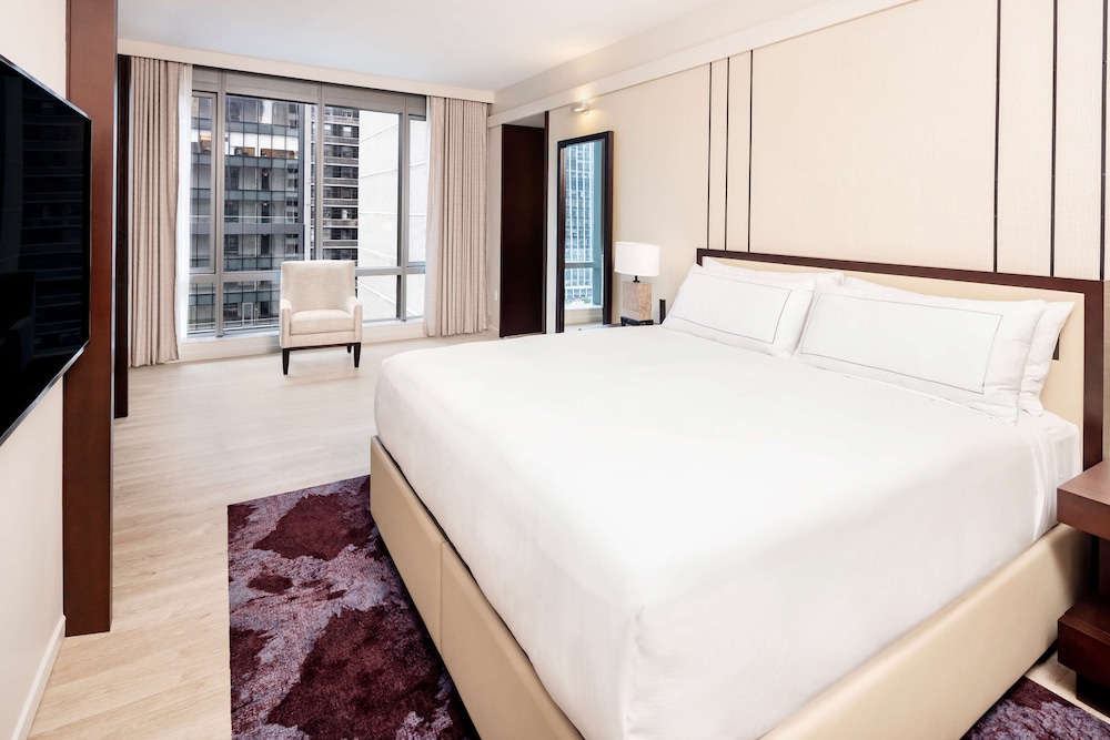 Penthouse, 1 King Bed with Sofa bed (1 Bedroom, Floors 25-26)