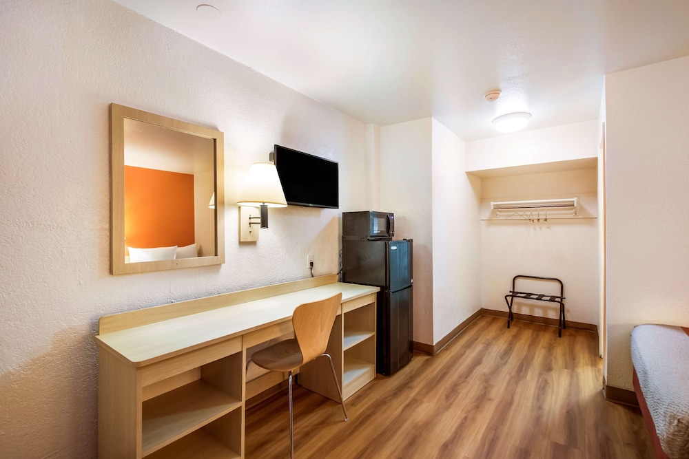 Standard Room, 2 Double Beds, Non Smoking