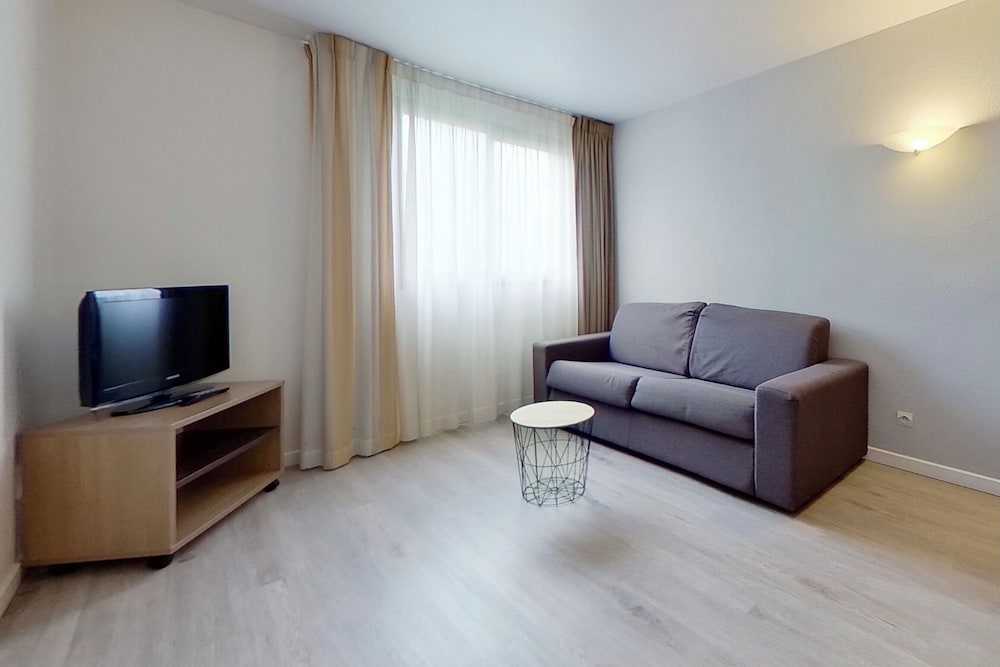Standard Apartment, Kitchenette - Photo 7