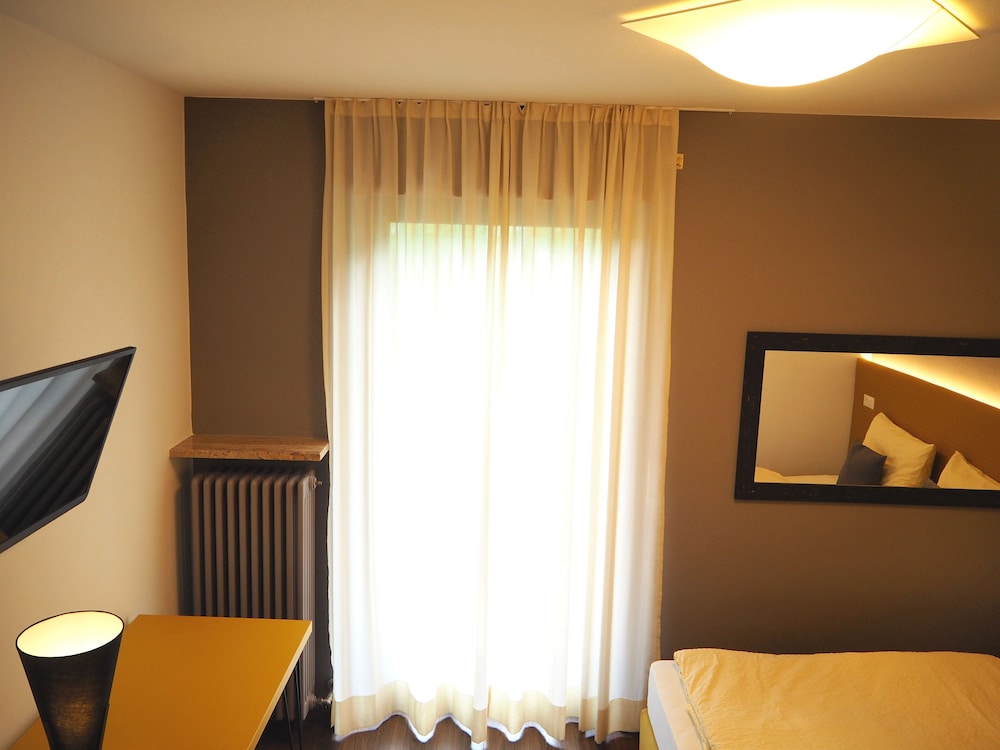 Panoramic Twin Room, Balcony, Mountain View photo 3