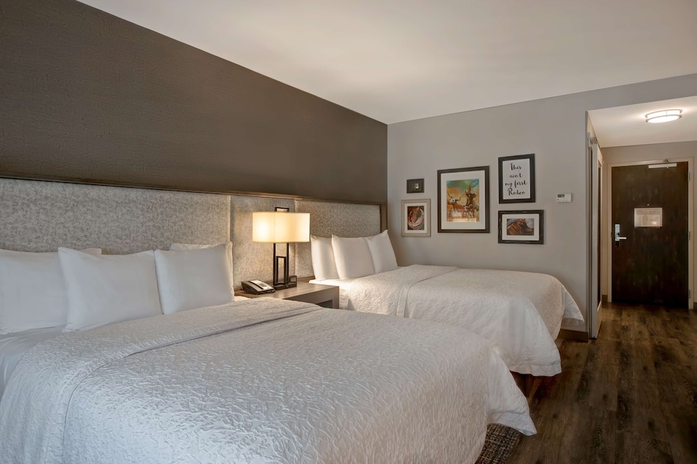 Queen Room with Bunk Bed