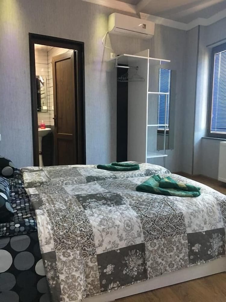Standard Double or Twin Room photo 1