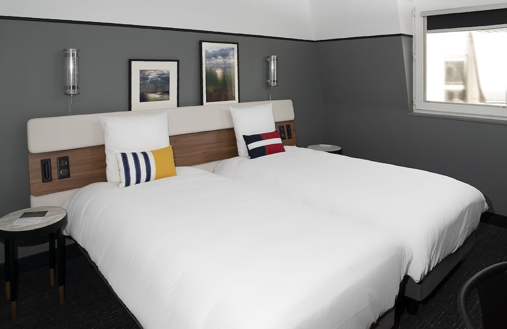 Classic Room, 2 Twin Beds photo 2