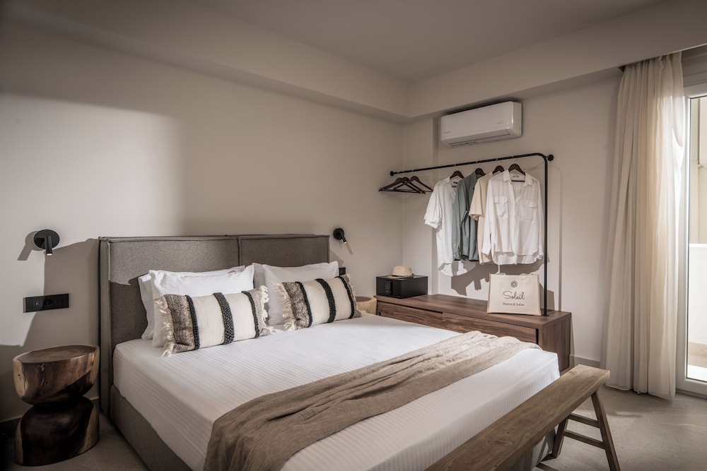 Deluxe Double Room - Photo 1