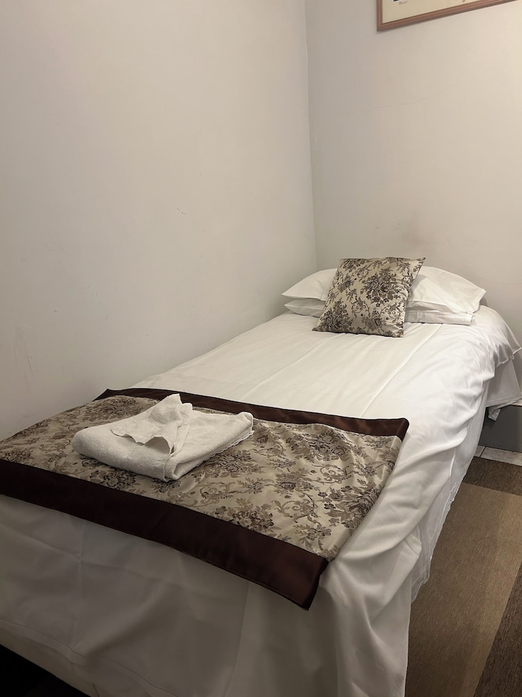 Economy Single Room, 1 Twin Bed photo 3