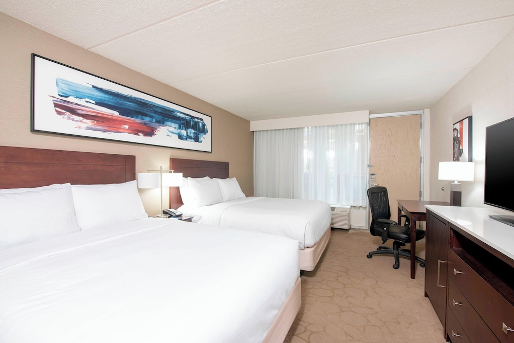 Room, 2 Queen Beds (Pool Access) - Photo 3