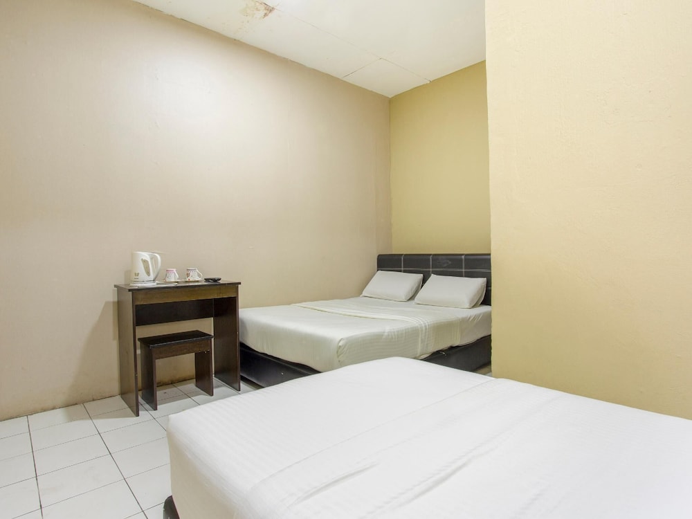 Basic Triple Room photo 3