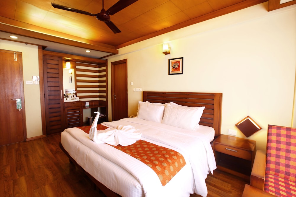 Standard Double Room, 1 King Bed photo 2