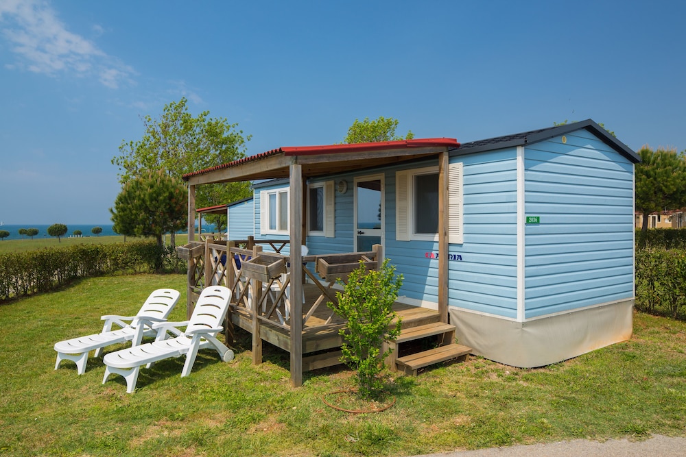 Classic Mobile Home photo 1