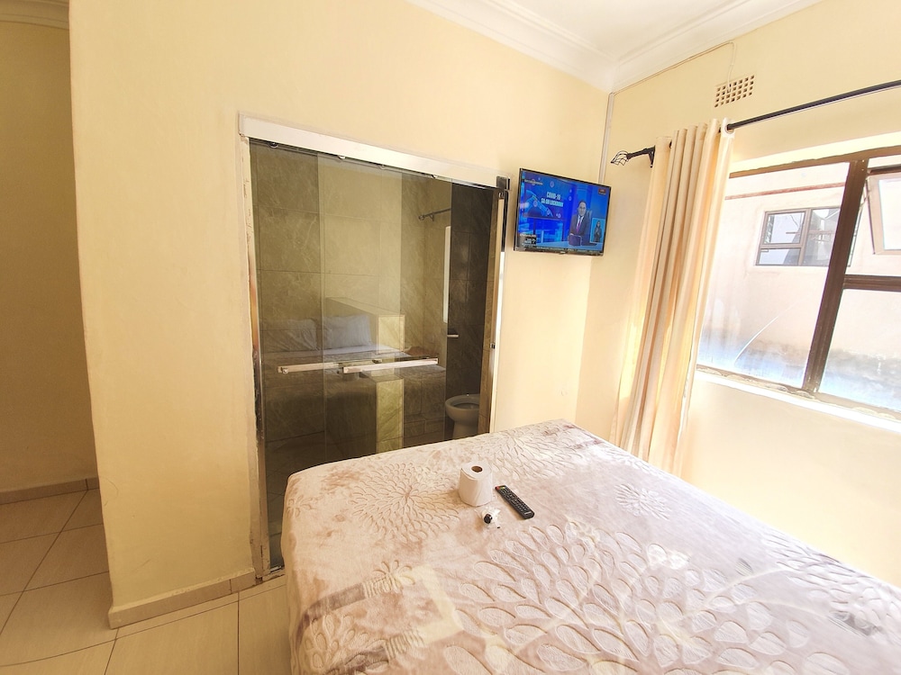 Basic Room photo 3