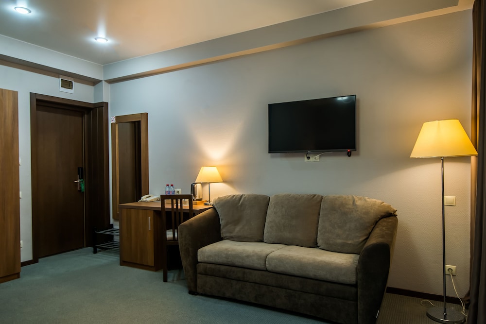 Family Room, Balcony