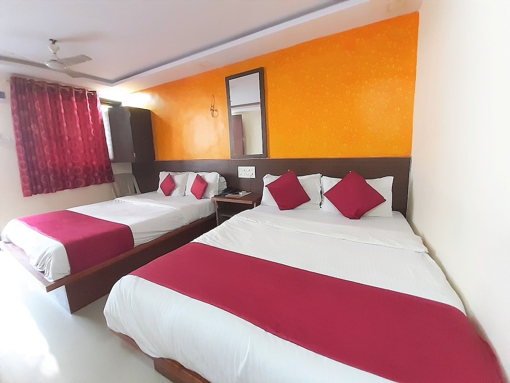 Family Quadruple Room, 2 Queen Beds
