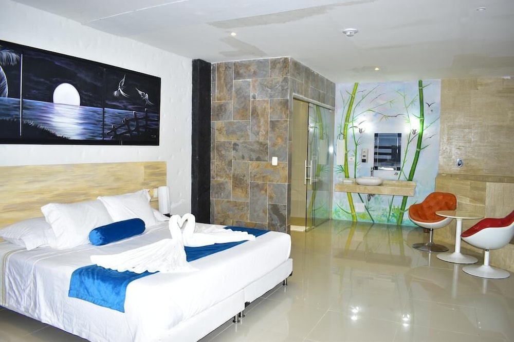Superior Studio, 1 Queen Bed