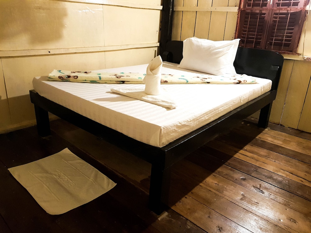 Standard Double Room, 1 King Bed, Garden View photo 1