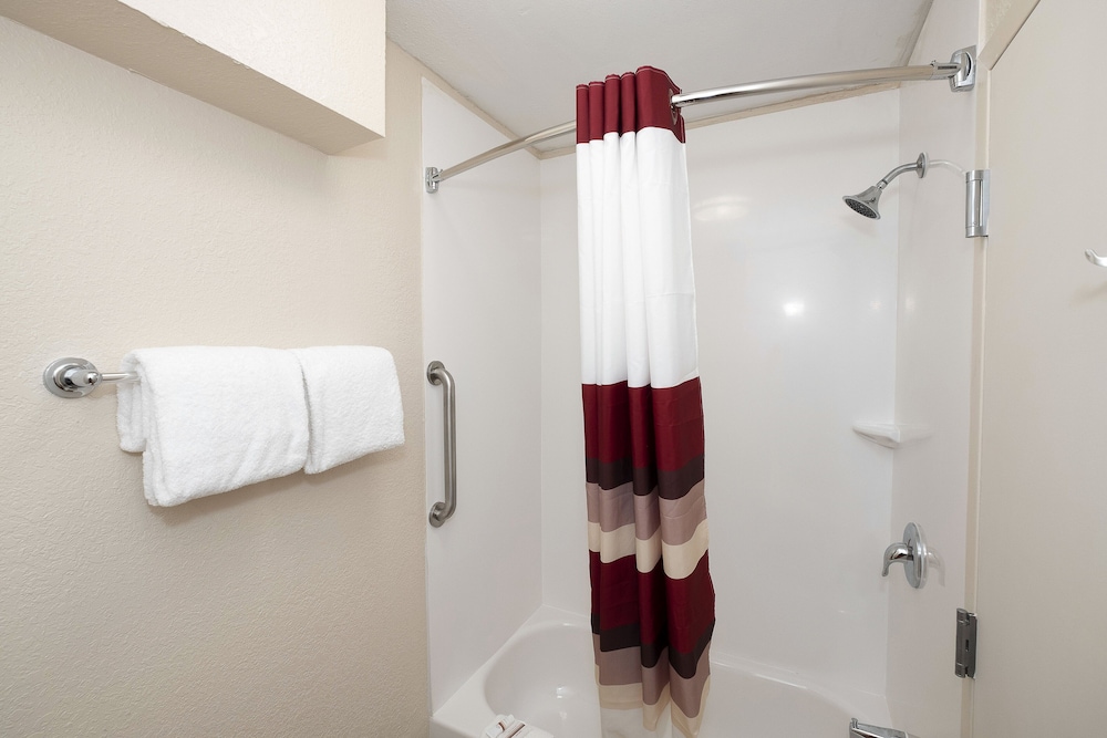 Premium Suite, Multiple Beds (Upgraded Bedding & Snack, Smoke Free) - Photo 11