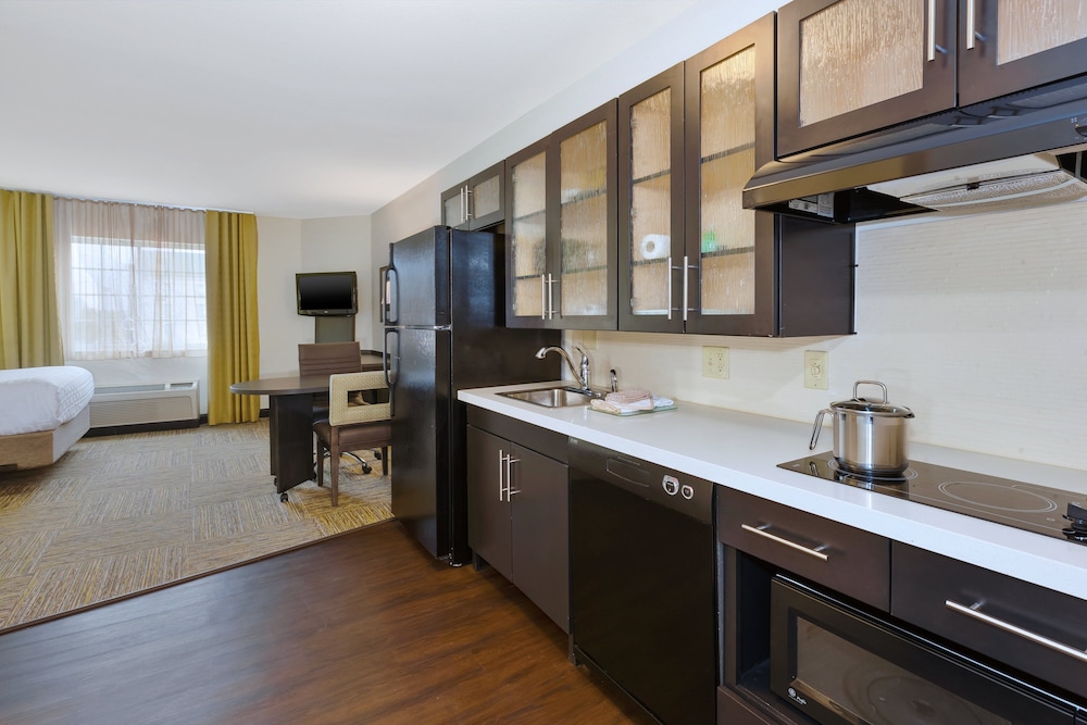 Studio Suite, 2 Double Beds, Accessible, Non Smoking (Communications) photo 2