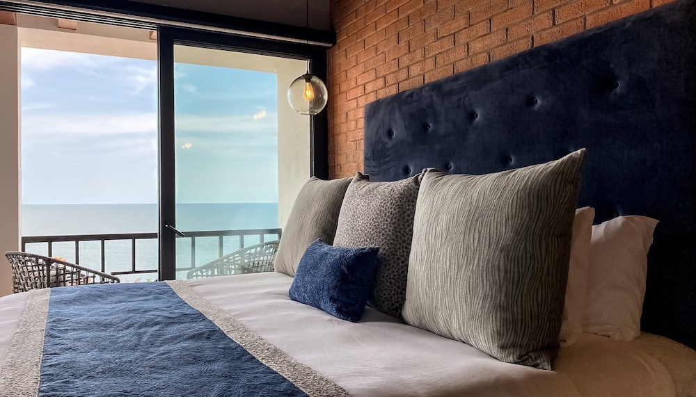 3 Bed 3 Bath Supreme Penthouse