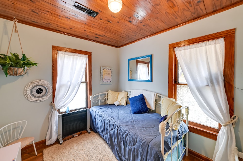 House (2 Bedrooms) photo 3