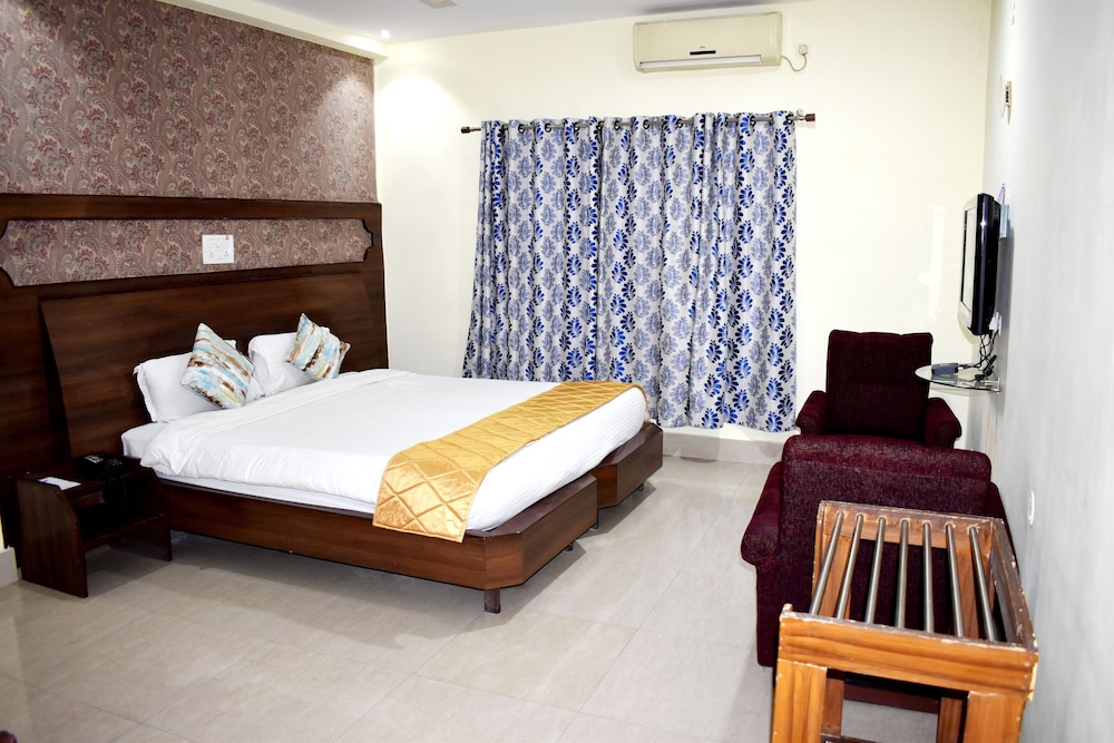 Deluxe Room - Photo 3