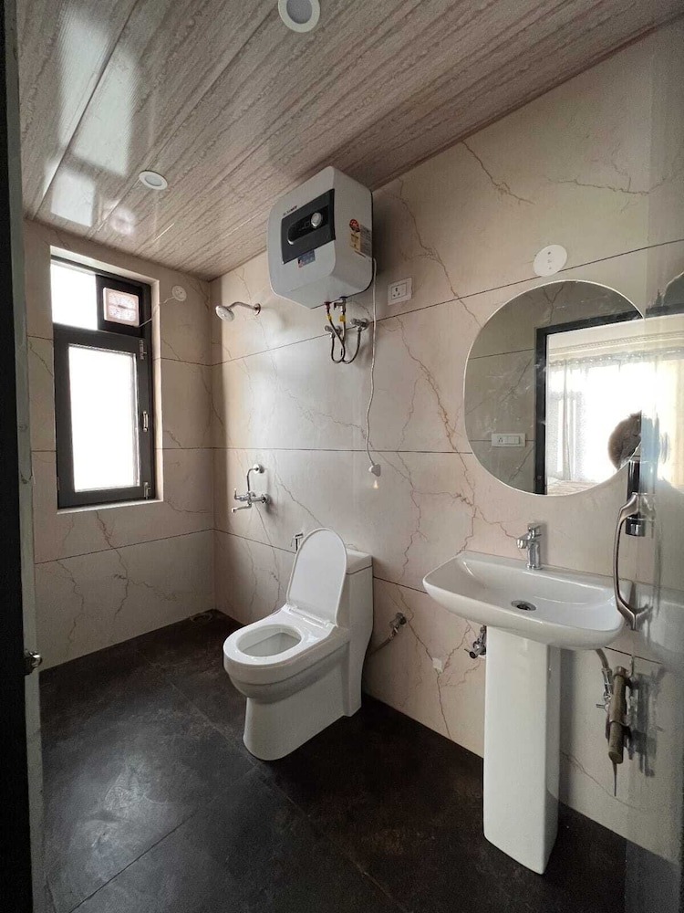 Deluxe Room - Photo 2