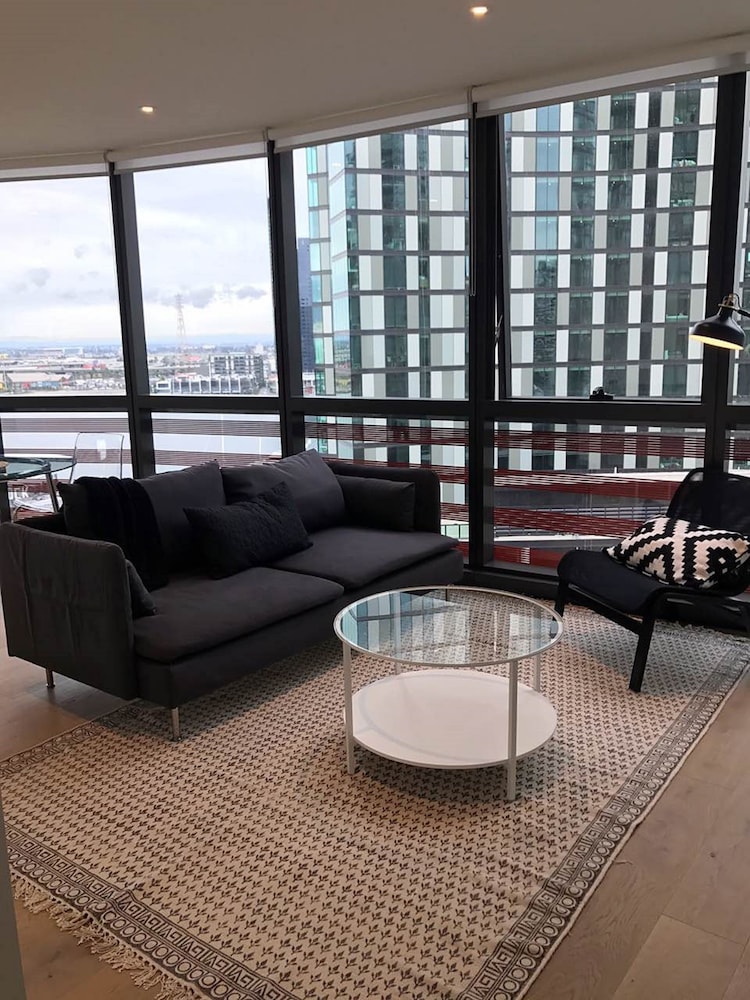 Luxury Apartment, 2 Queen Beds, Harbor View photo 3
