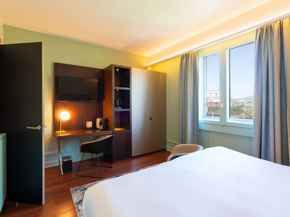 Superior Room, 1 Double Bed thumbnail 6
