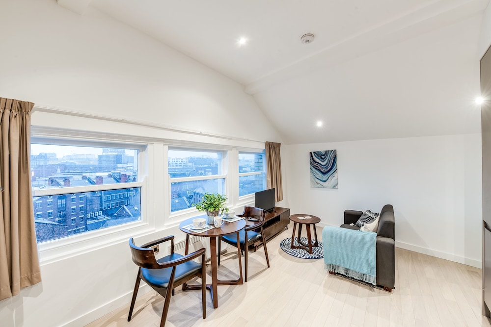 Business Room, 1 Bedroom, City View, Executive Level photo 1