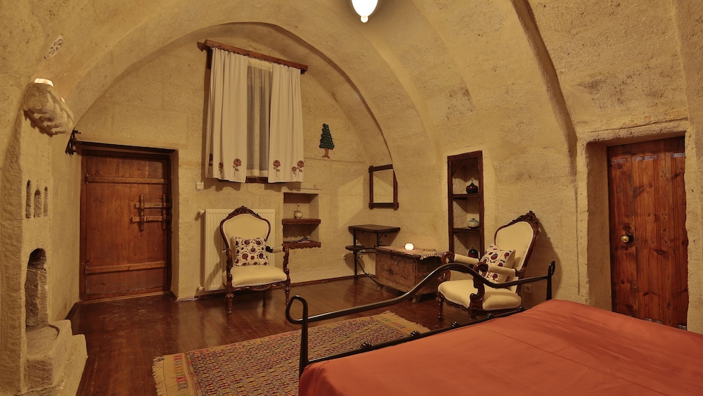 Superior Double Stone Room
