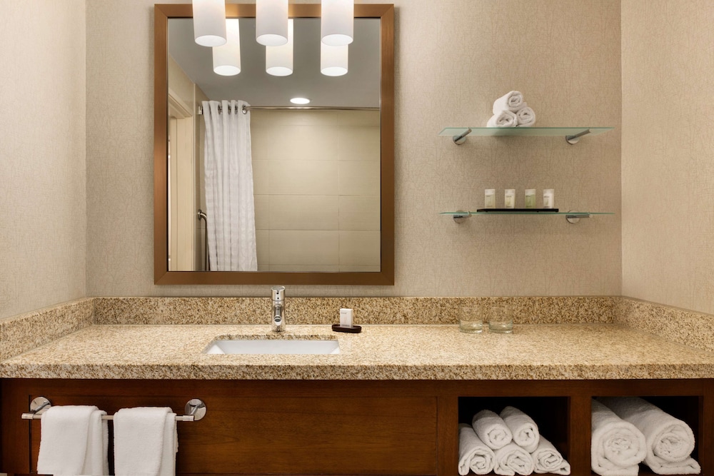Suite, 2 Queen Beds, Mountain View - Photo 5