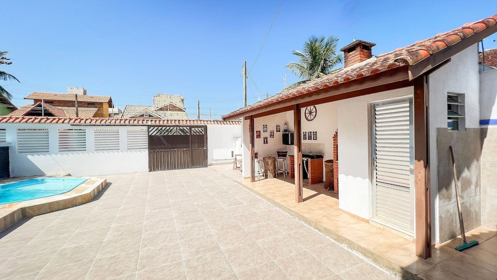 Villa photo 2