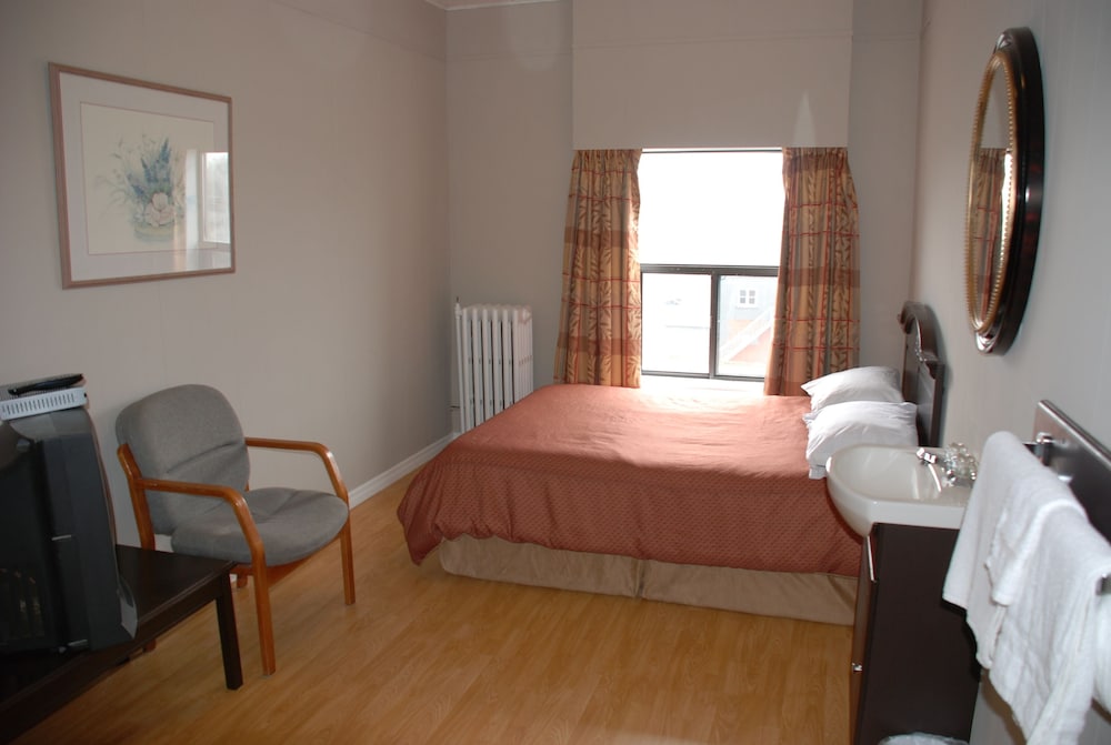 Single Room, Shared Bathroom