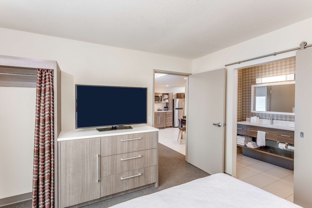 Suite, 1 Bedroom, Non Smoking - Photo 3