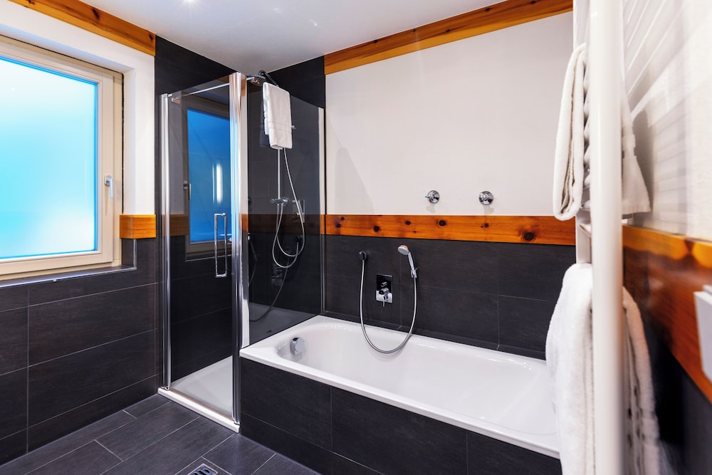 Deluxe Double Room, Balcony - Photo 20