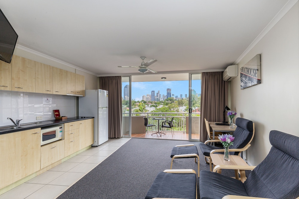 Classic Studio, City View