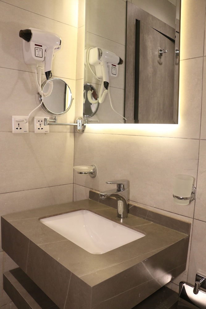 Superior Triple Room photo 3