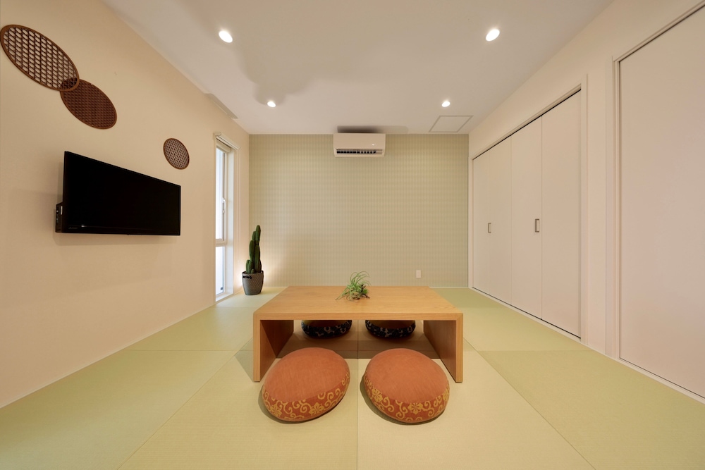 Room I -Maisonette Crystal Suite-