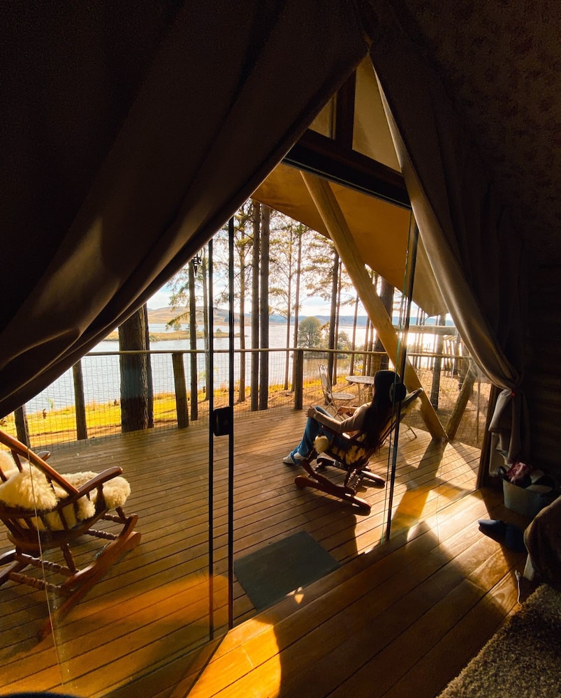 Premium Cabin, 1 Queen Bed, Jetted Tub, Lake View - Photo 5