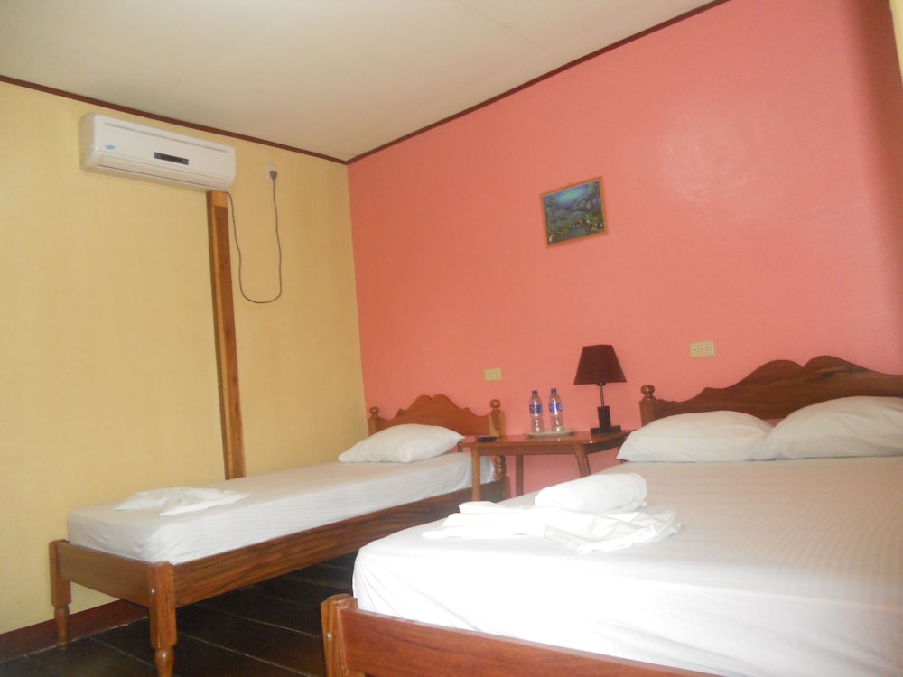 Standard Triple Room, Private Bathroom photo 1