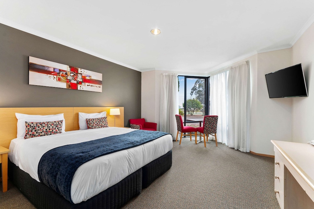King Spa Suite photo 2