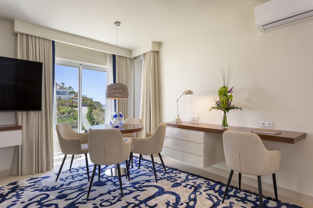 Townhome, 2 Bedrooms, Ocean View, Beachside photo 3
