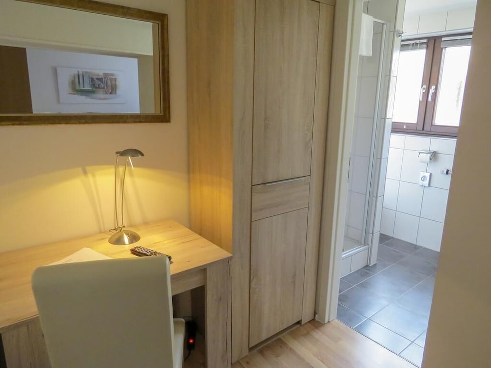 Basic Double Room - Photo 8
