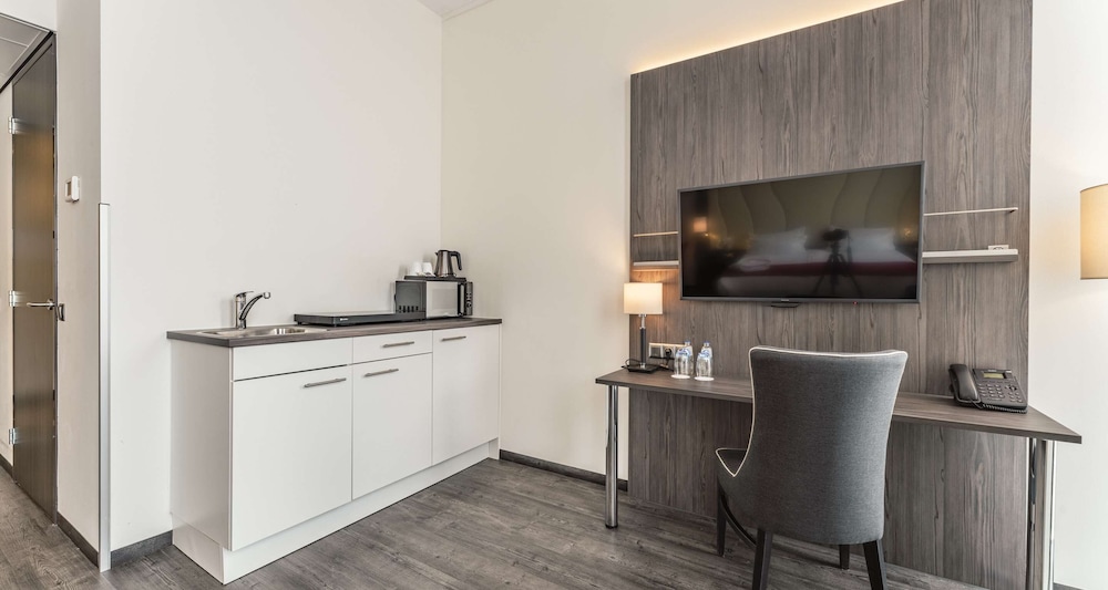 Superior Room, 2 Twin Beds, Non Smoking, Kitchenette photo 2