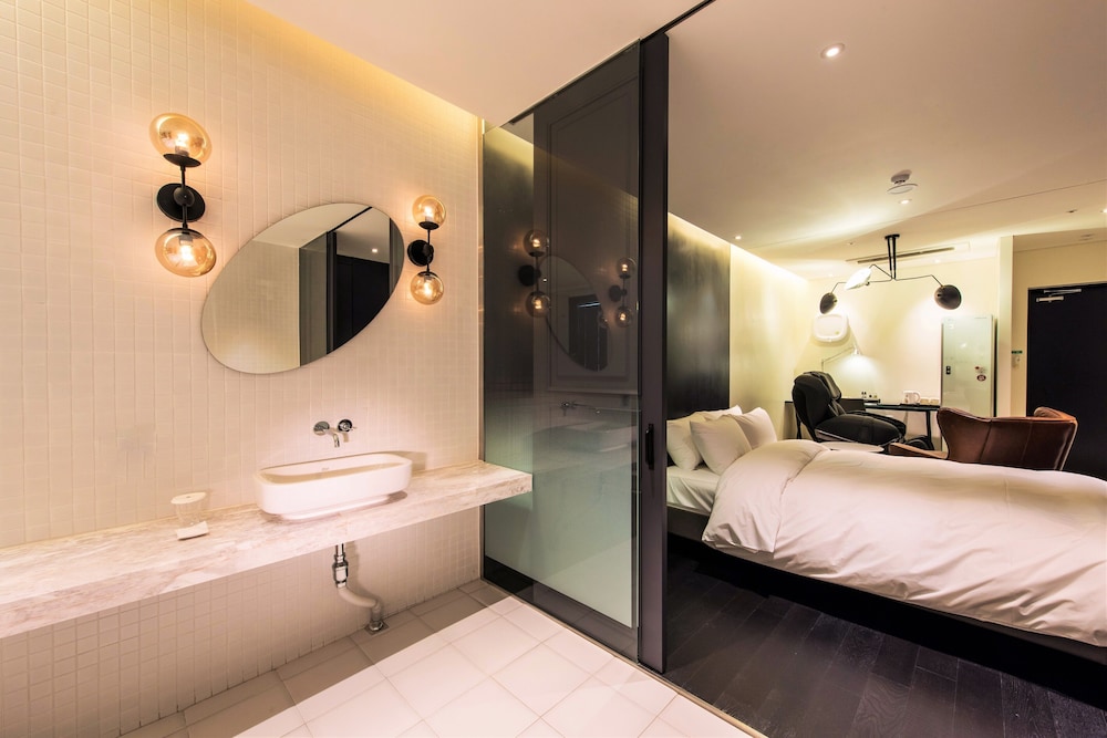 [Chicken/Beer PKG] Spa Suite Double