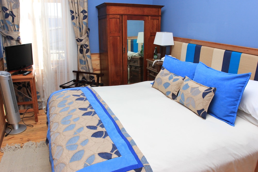 Standard Double Room, 1 Queen Bed, Non Smoking photo 1